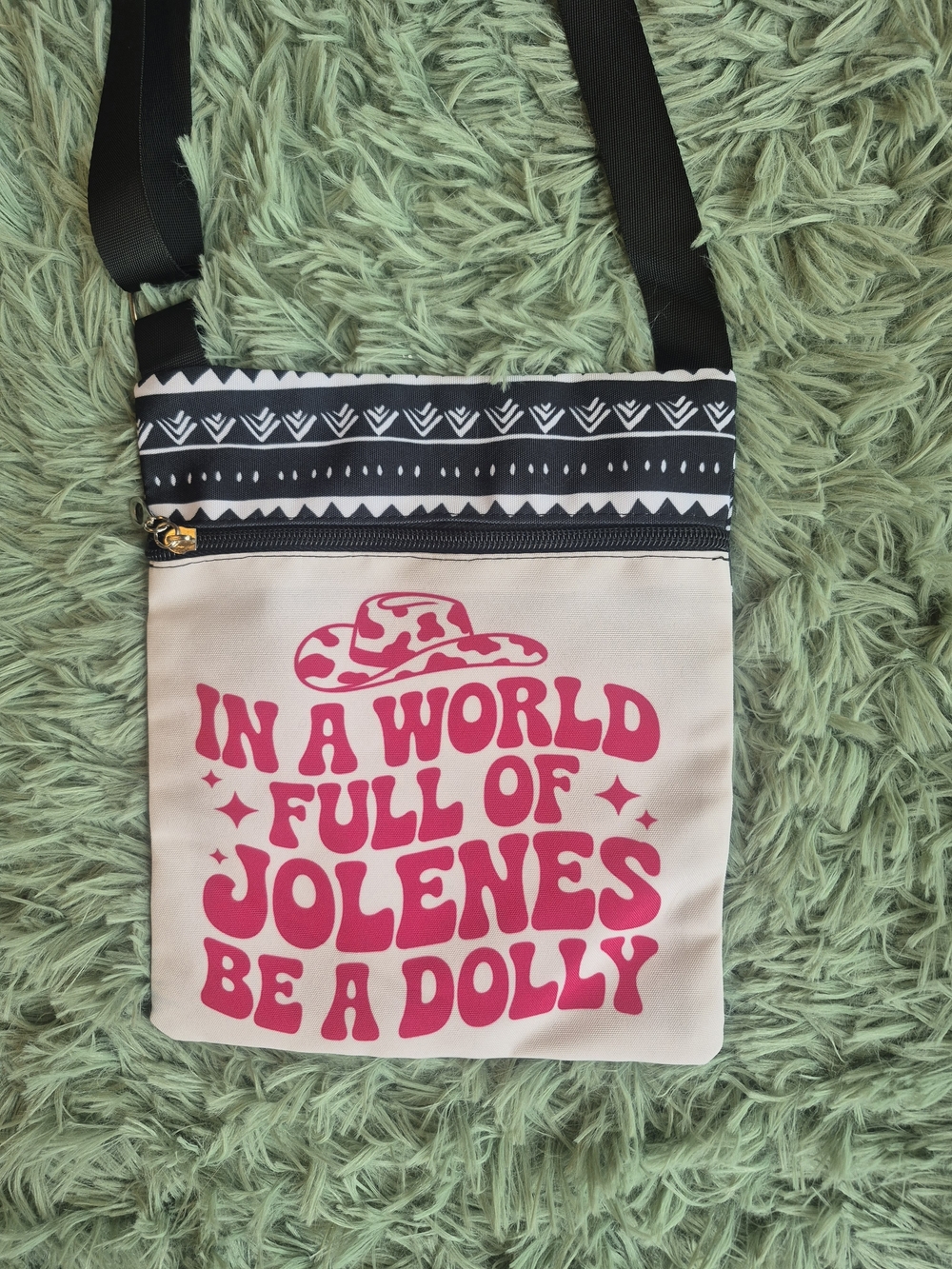 In A World Full Of Jolenes Be A Dolly Crossbodt Bag - Picture 2 of 4